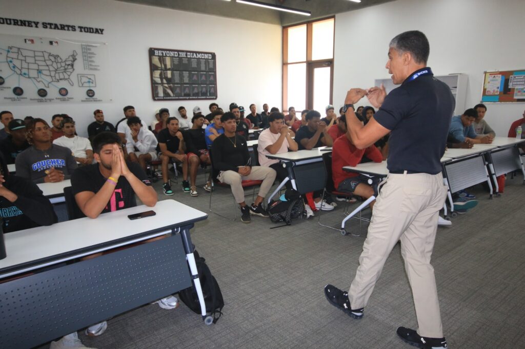 Daniel Ramírez, de la DCNB, habla sobre el proceso para llegar a las Grandes Ligas